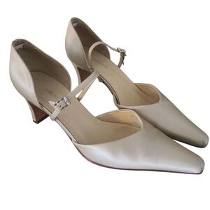 grace mira pointed-toe low-block heel d'orsay style silk shoes size 8
